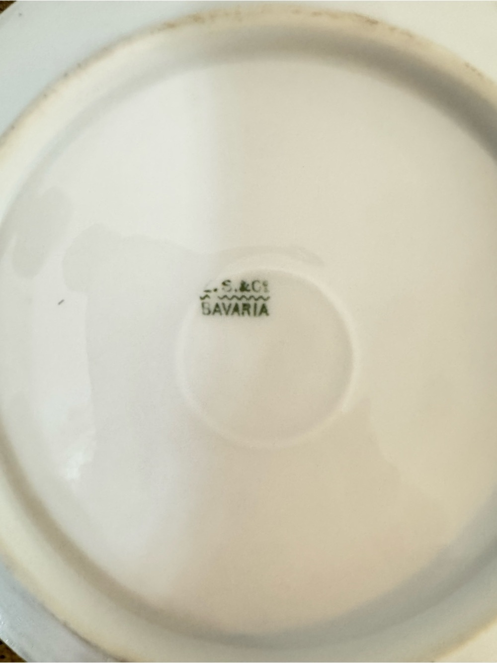 Aria White Handled Floral Serving Plate with Gold Trim - Picture 8 of 8